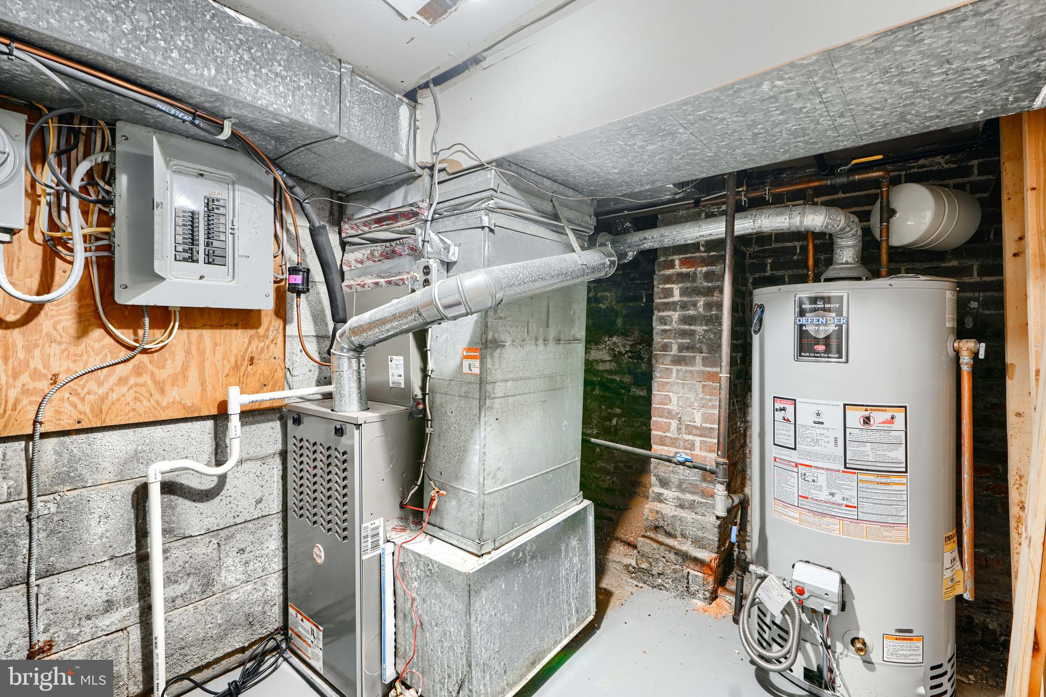 906 S HANOVER STREET