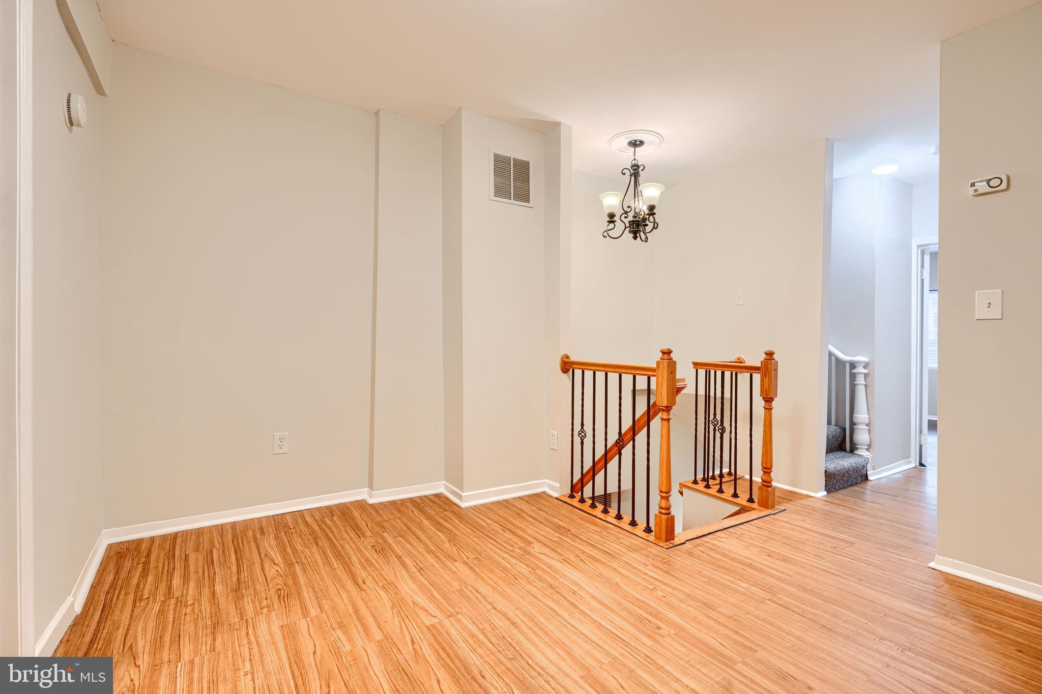 906 S HANOVER STREET