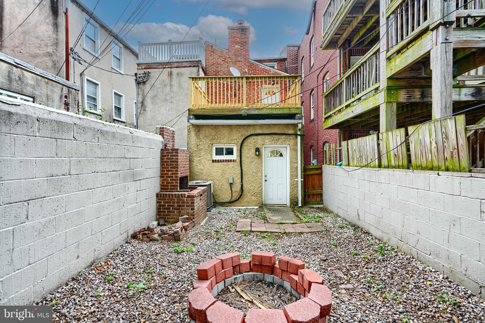 906 S HANOVER STREET