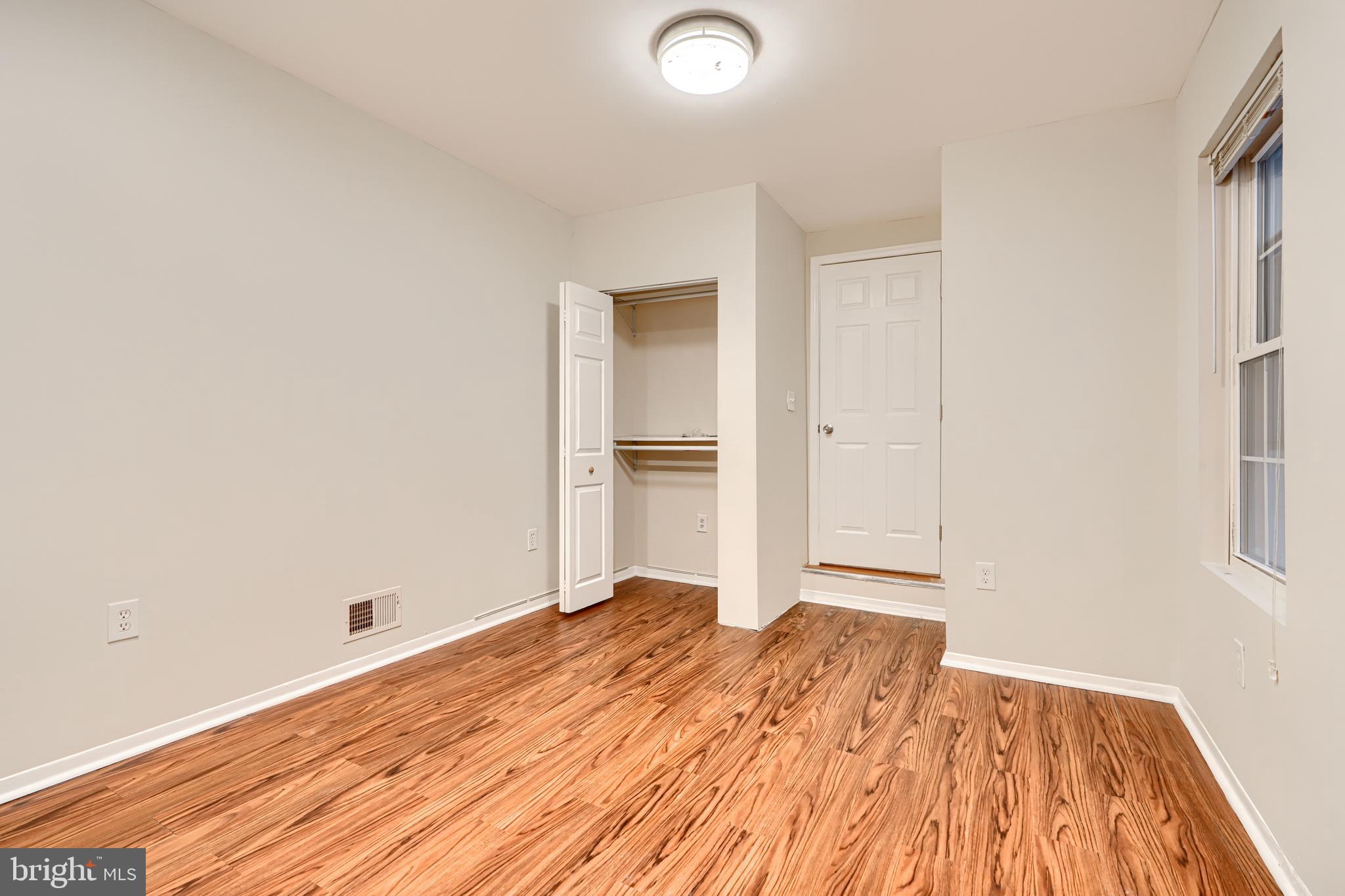 906 S HANOVER STREET