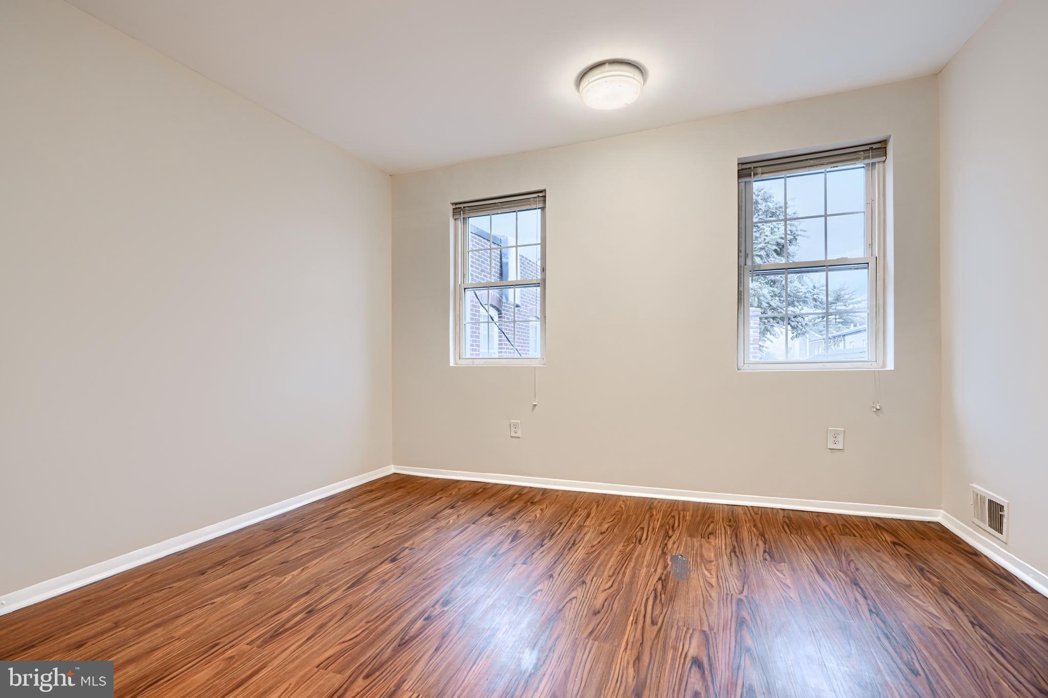 906 S HANOVER STREET