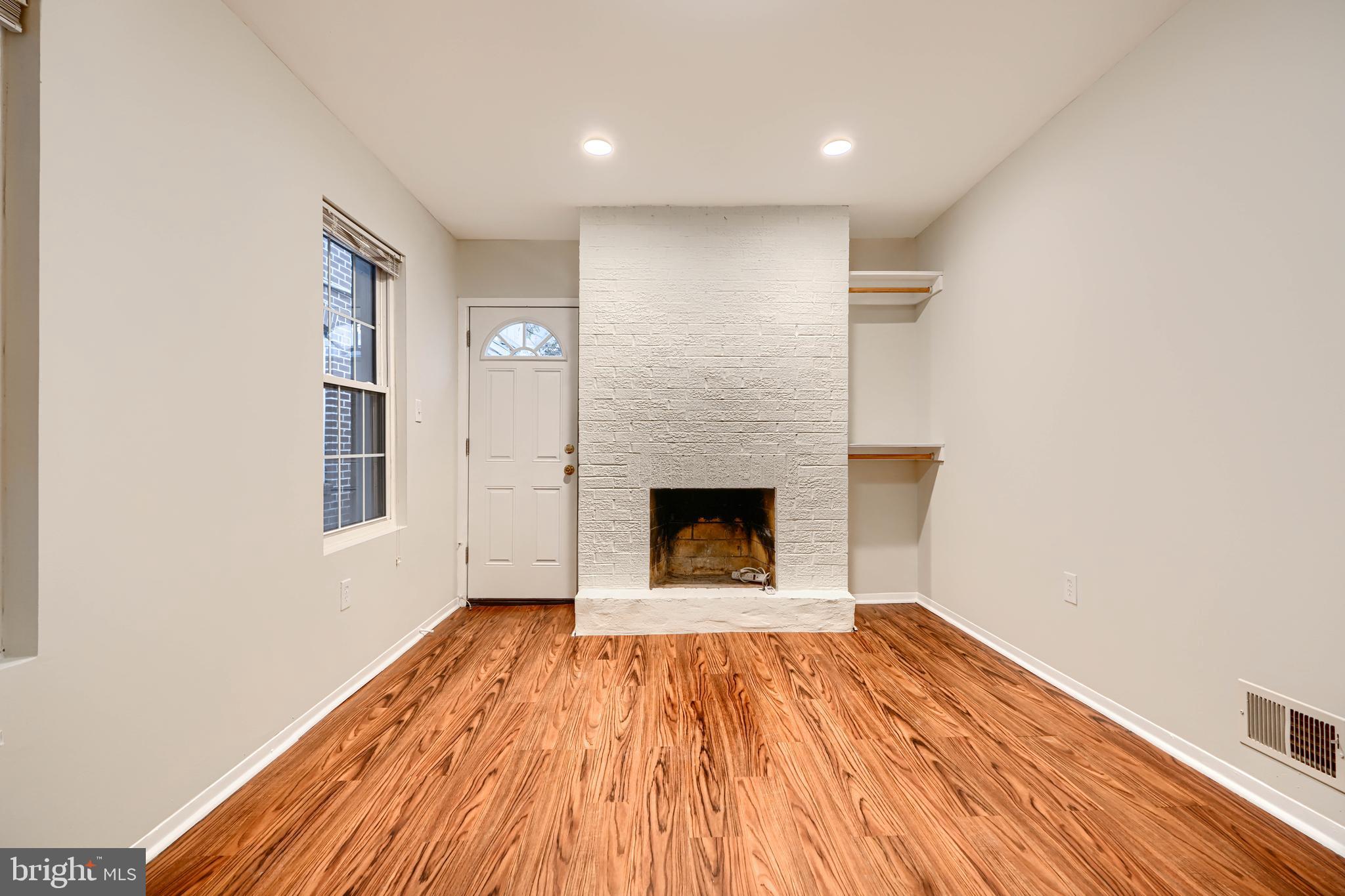 906 S HANOVER STREET