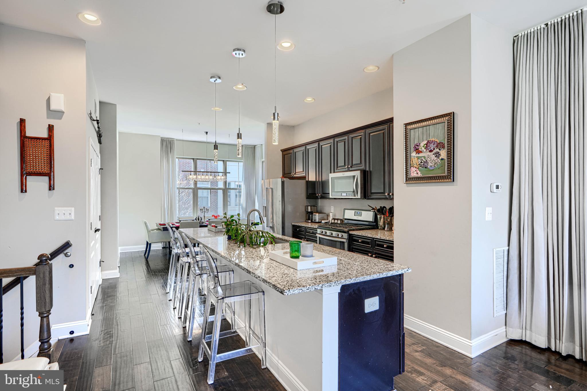 1313 BENJAMIN STREET