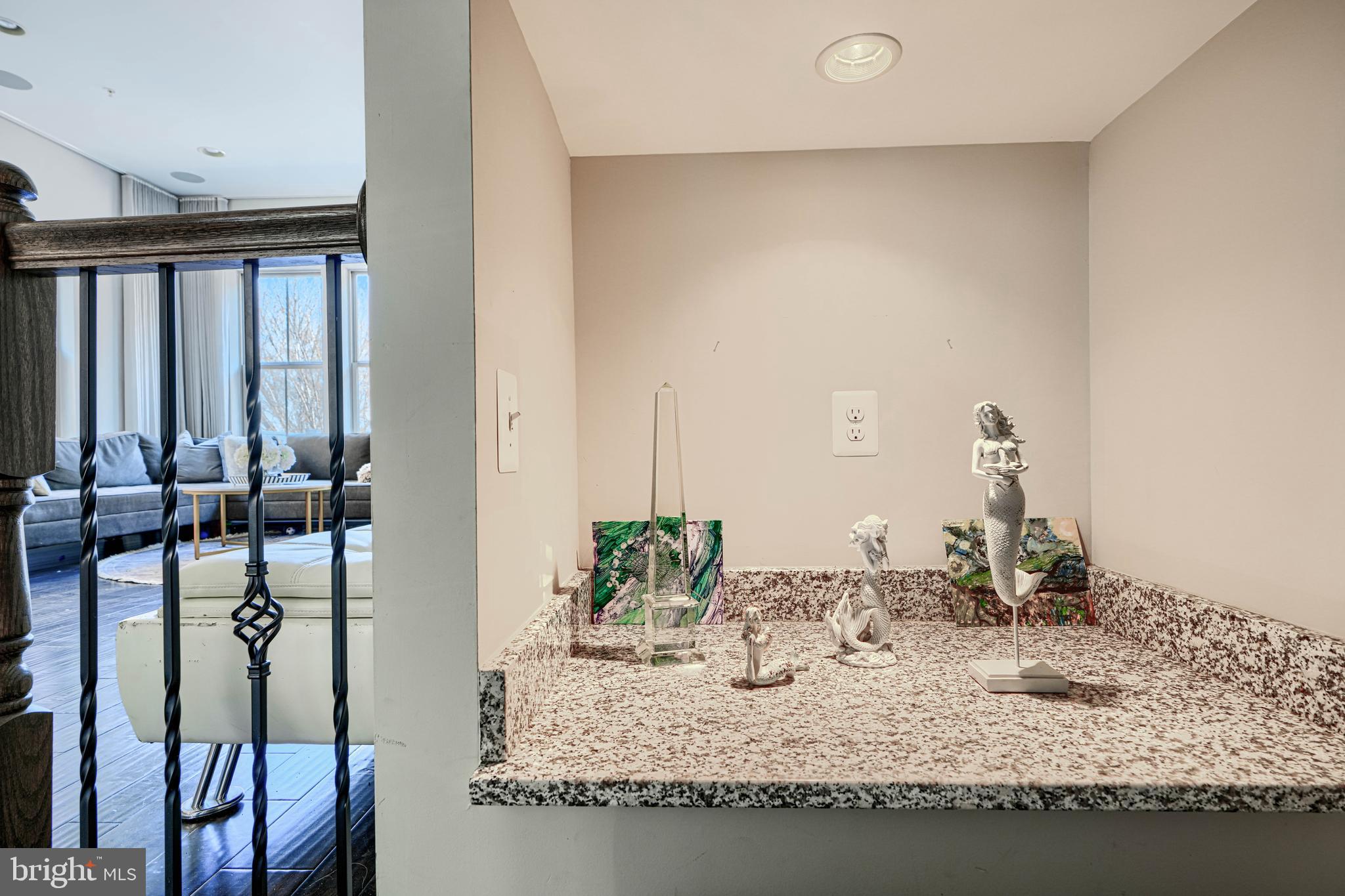 1313 BENJAMIN STREET