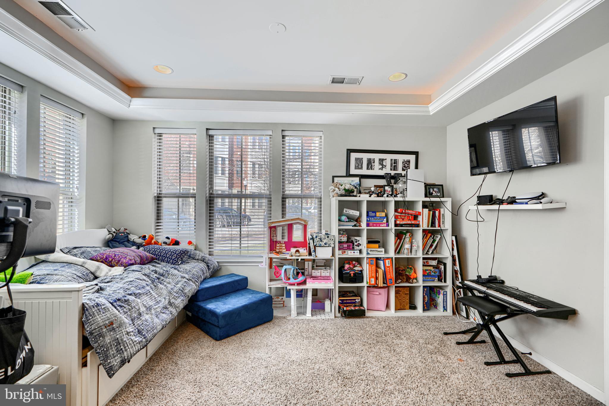 1313 BENJAMIN STREET