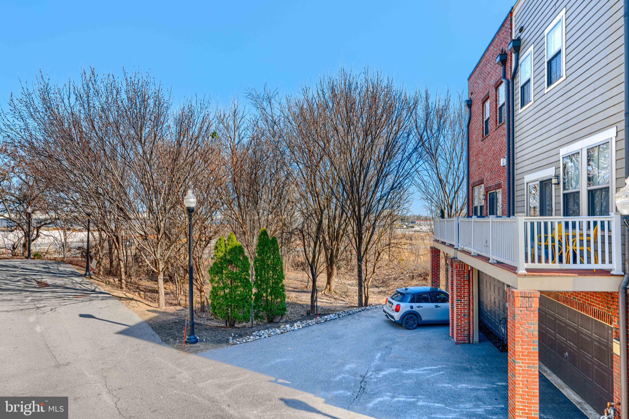 1313 BENJAMIN STREET