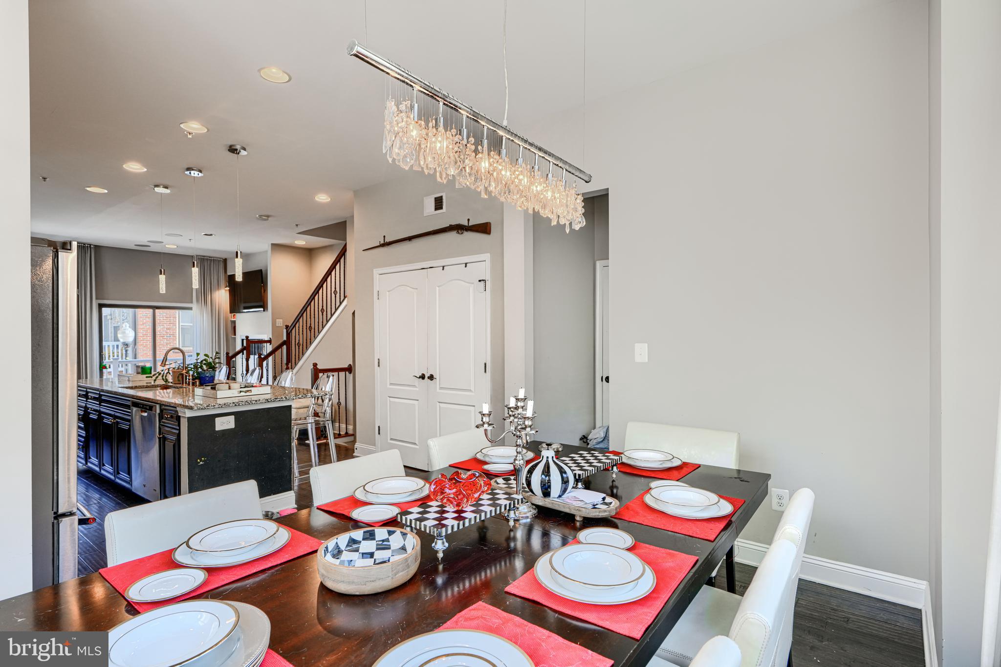 1313 BENJAMIN STREET