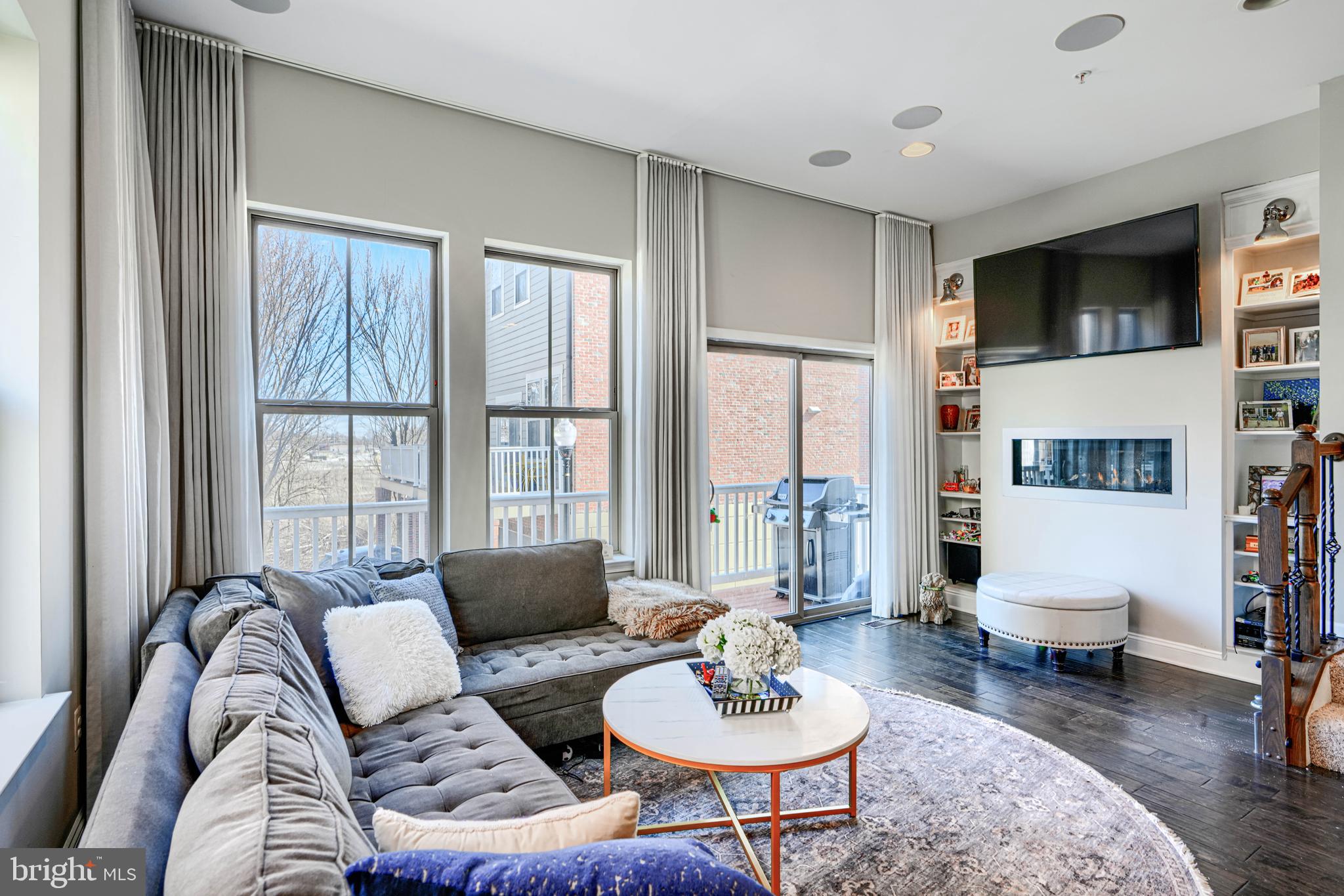 1313 BENJAMIN STREET