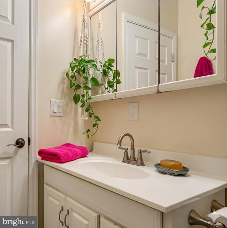135 W OSTEND STREET