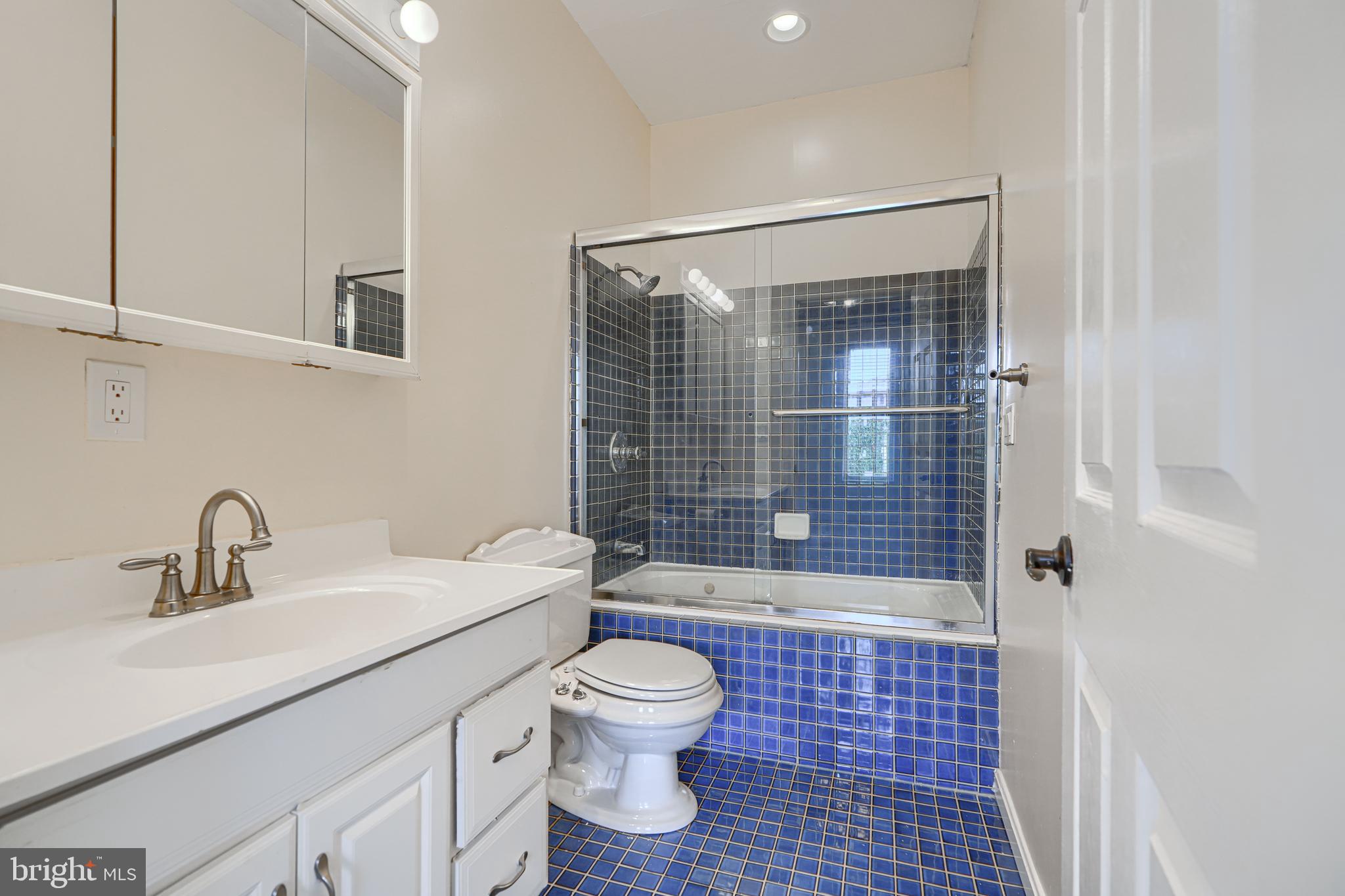 135 W OSTEND STREET
