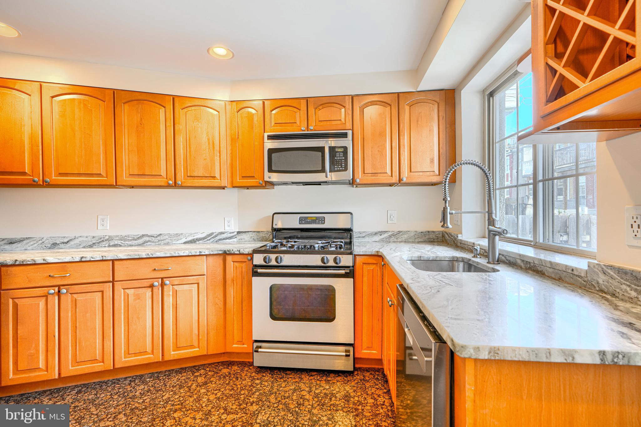 135 W OSTEND STREET