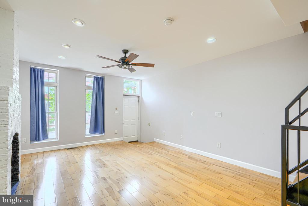 135 W OSTEND STREET