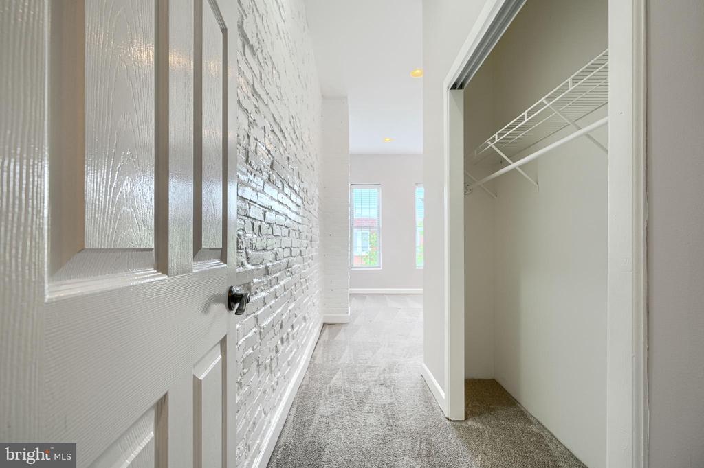135 W OSTEND STREET