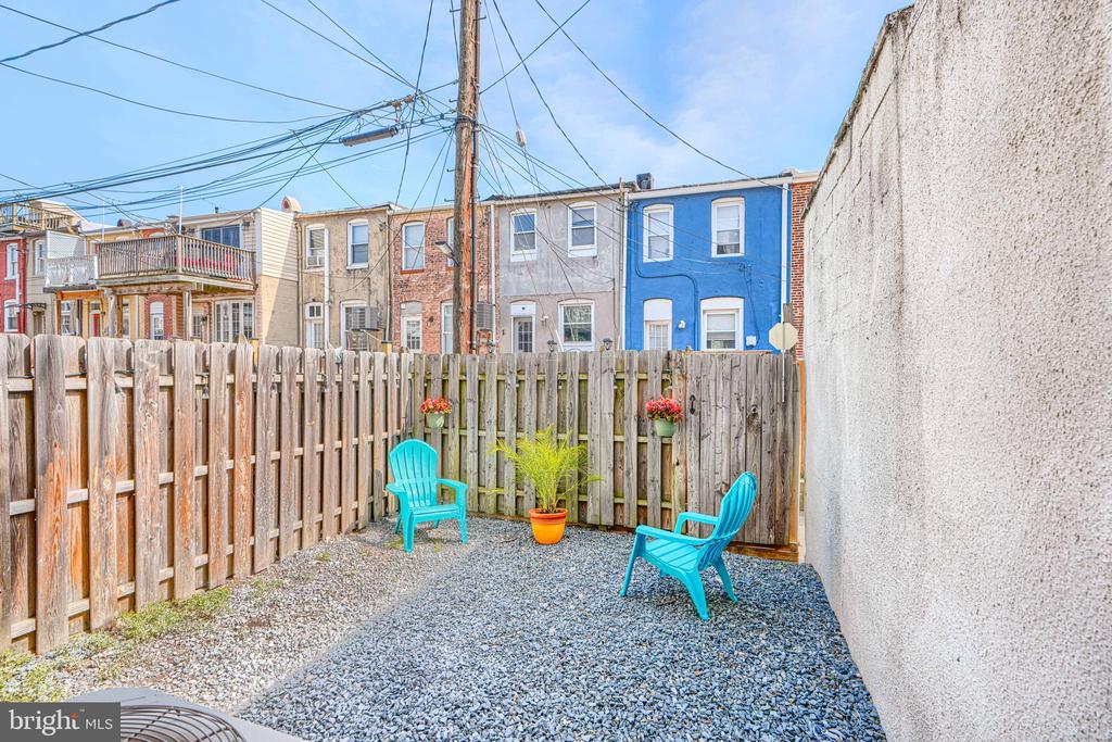 135 W OSTEND STREET