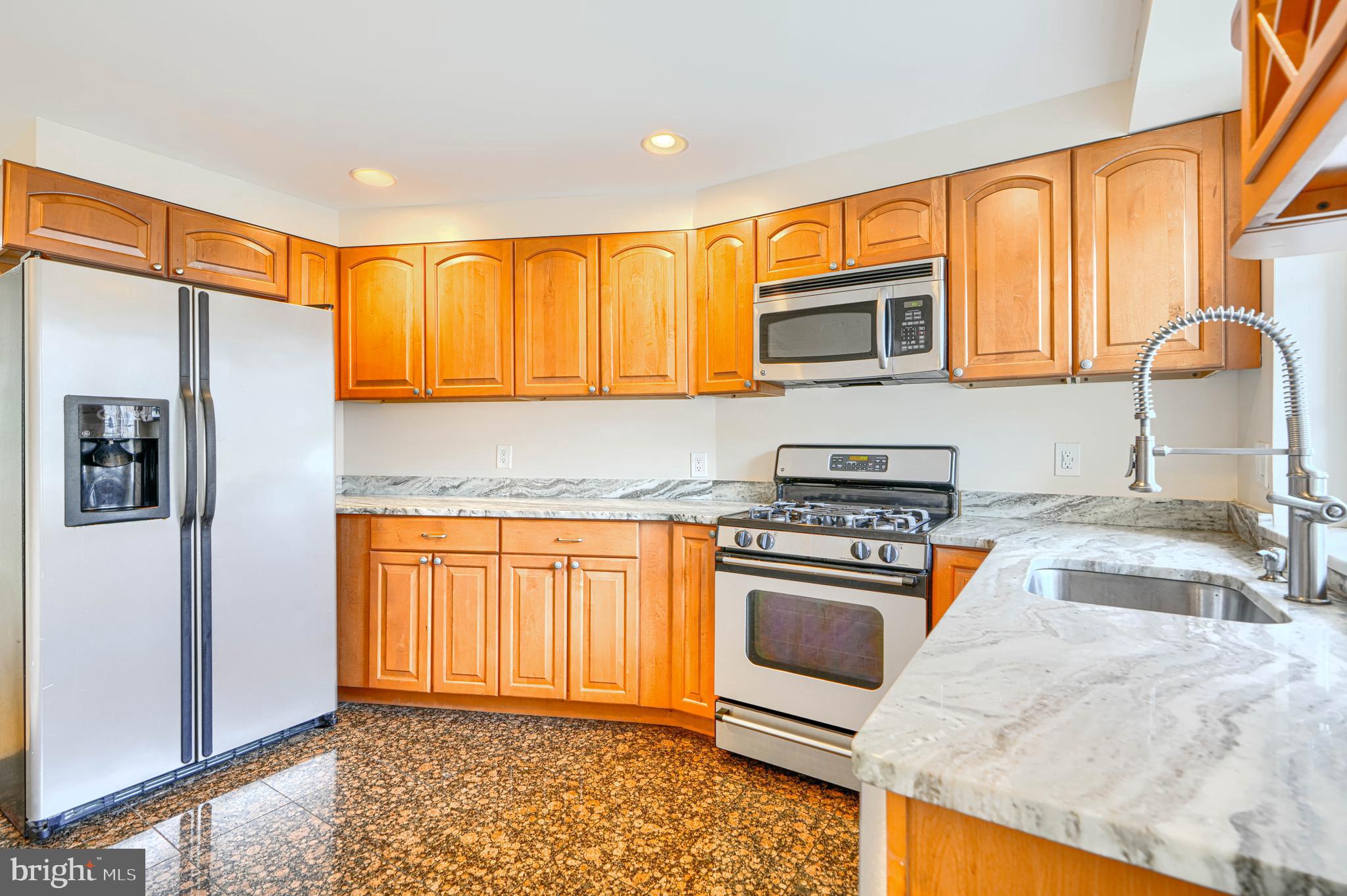 135 W OSTEND STREET