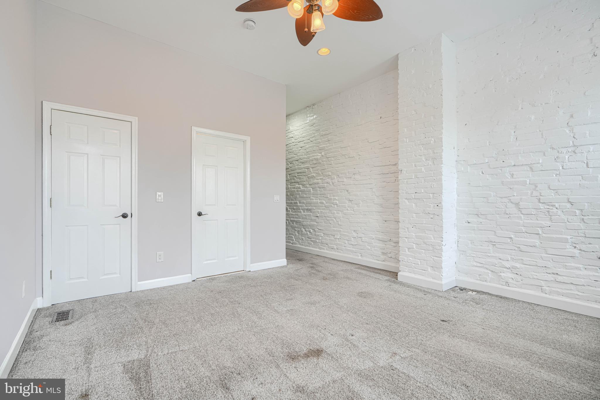 135 W OSTEND STREET
