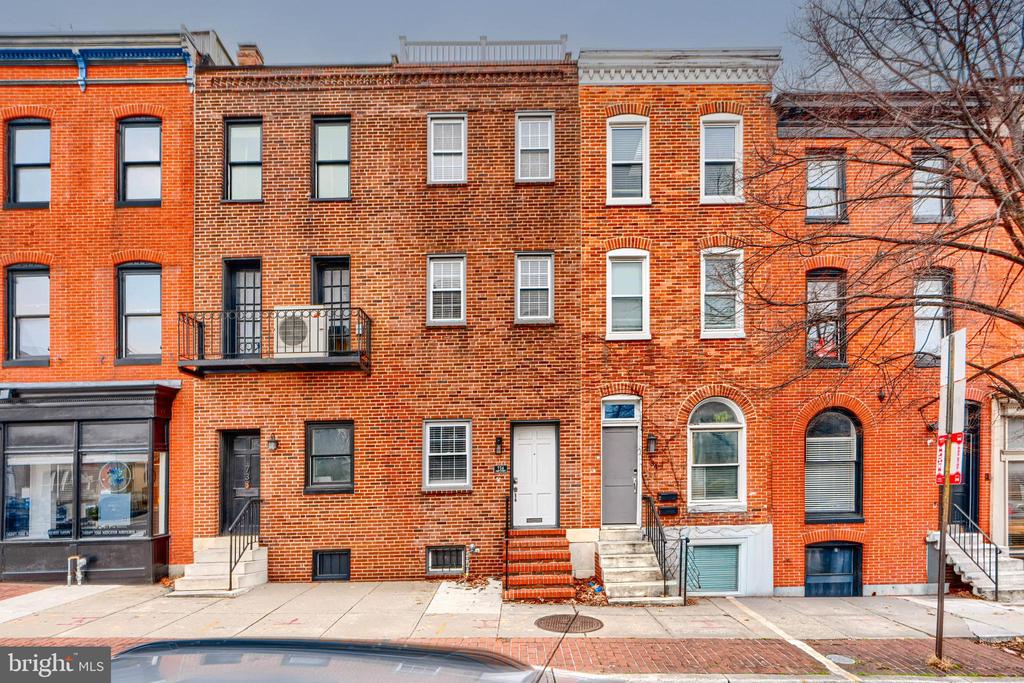 736 LIGHT STREET