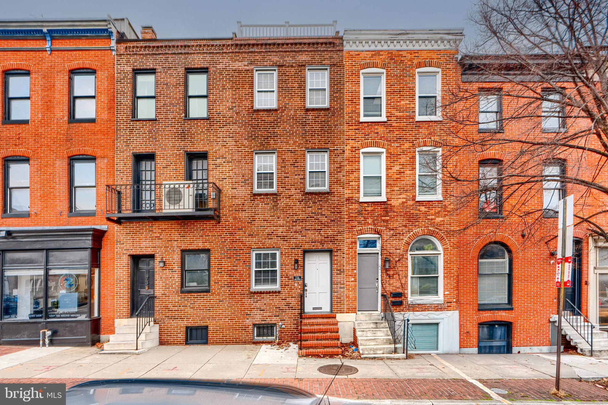 736 LIGHT STREET