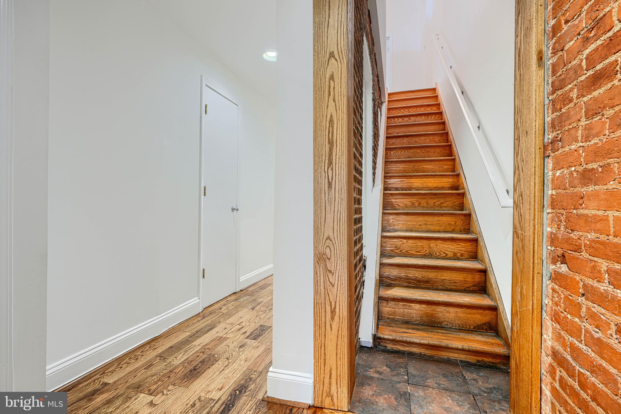 101 W CLEMENT STREET W