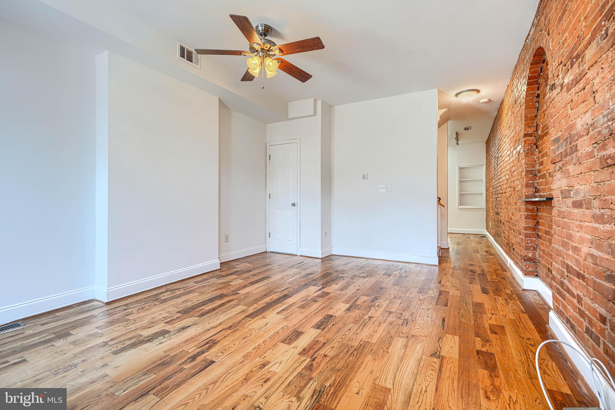 101 W CLEMENT STREET W