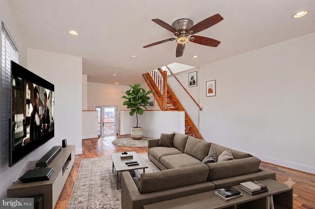 101 W CLEMENT STREET W