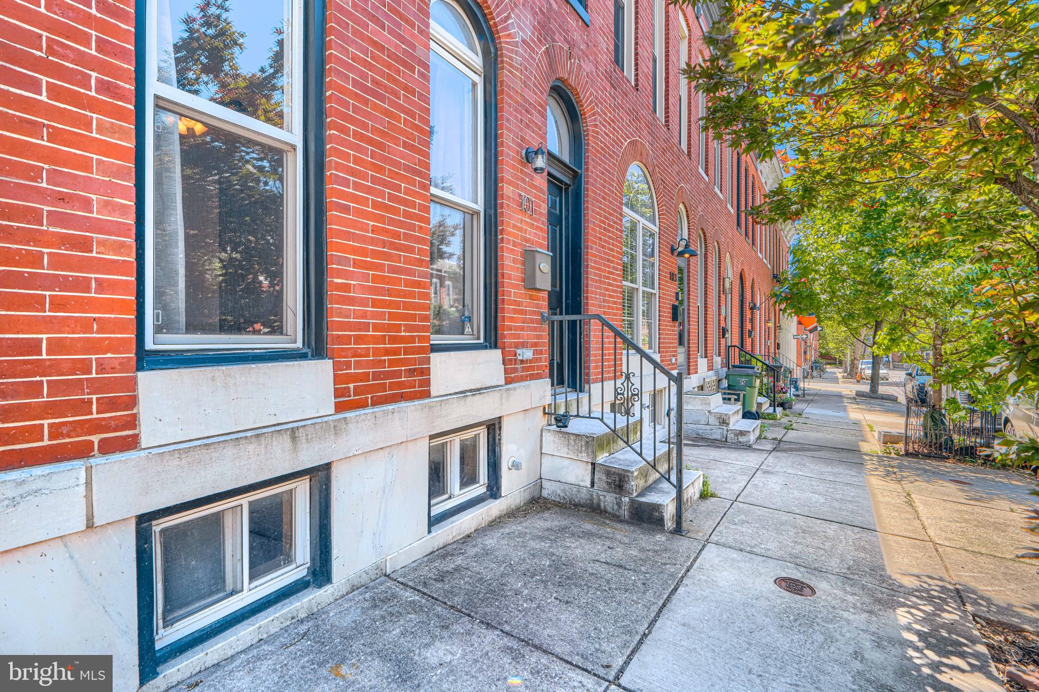101 W CLEMENT STREET W