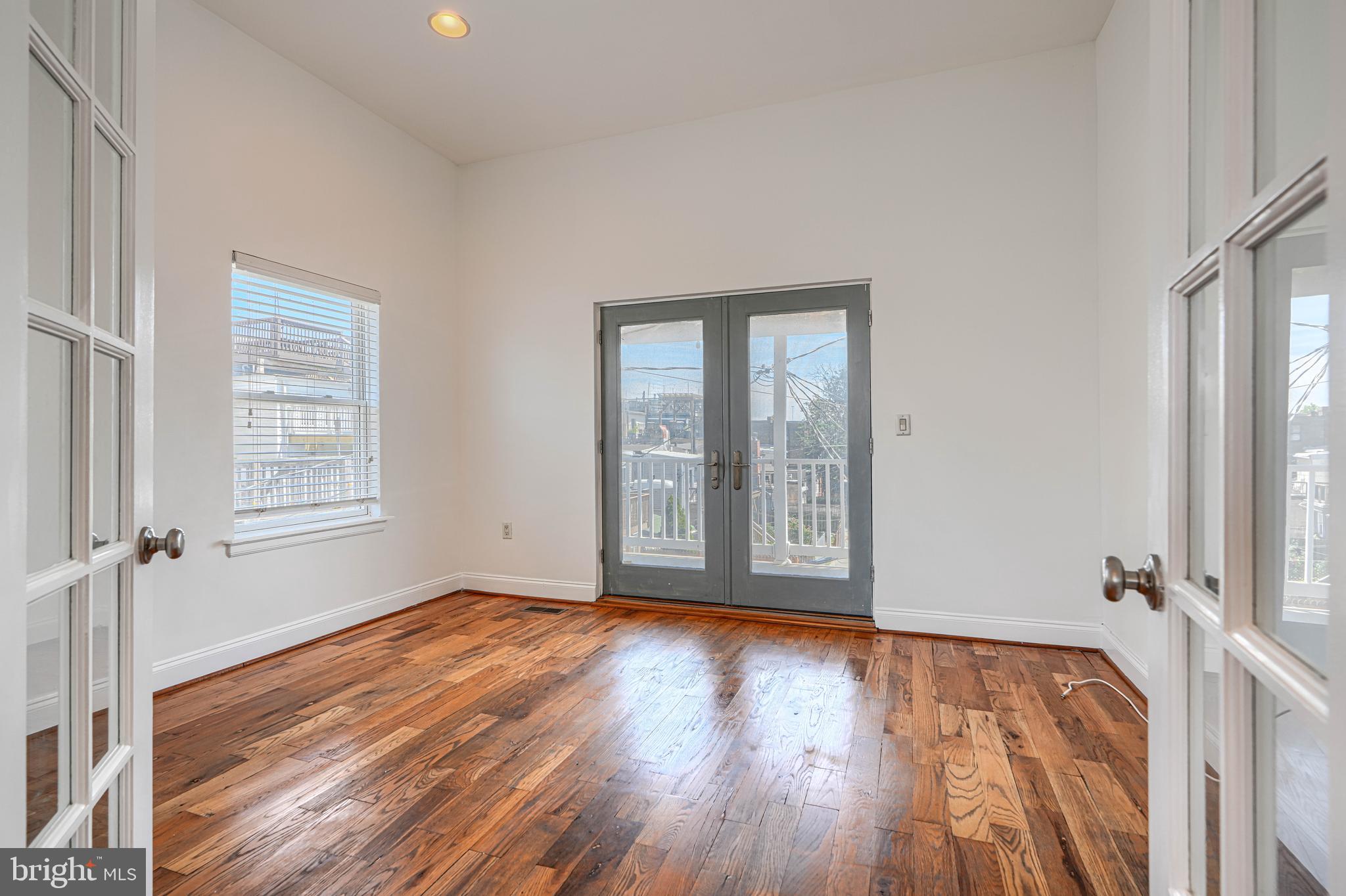 101 W CLEMENT STREET W