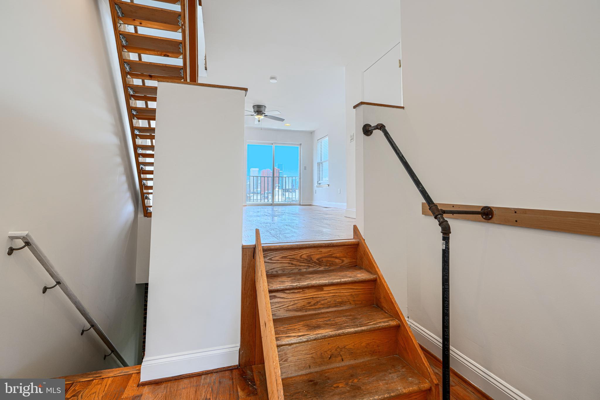 101 W CLEMENT STREET W
