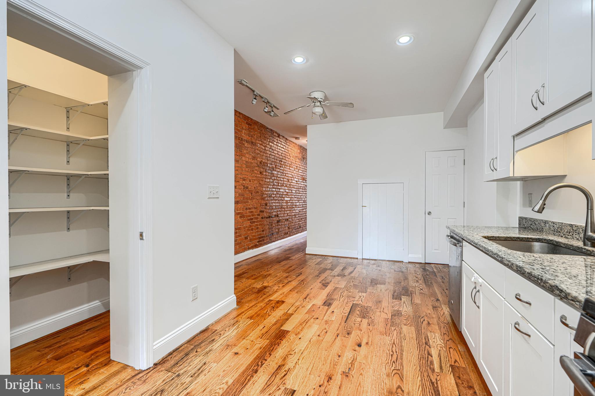 101 W CLEMENT STREET W