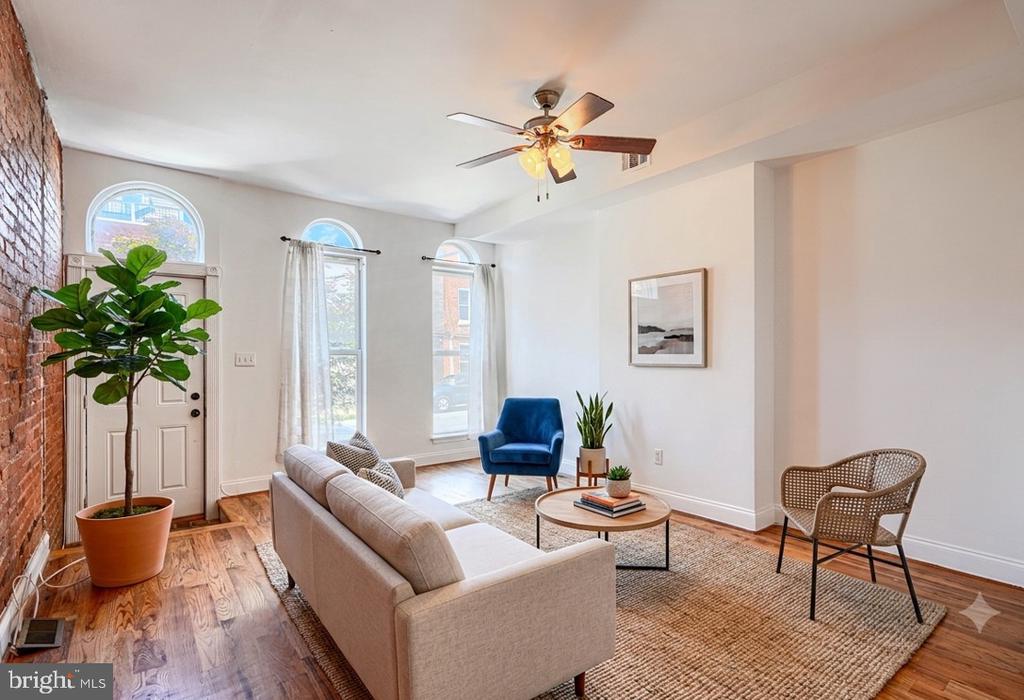 101 W CLEMENT STREET W