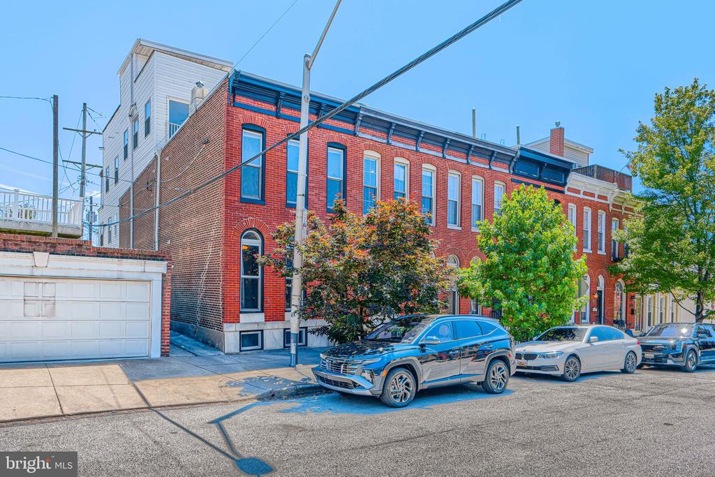 101 W CLEMENT STREET W