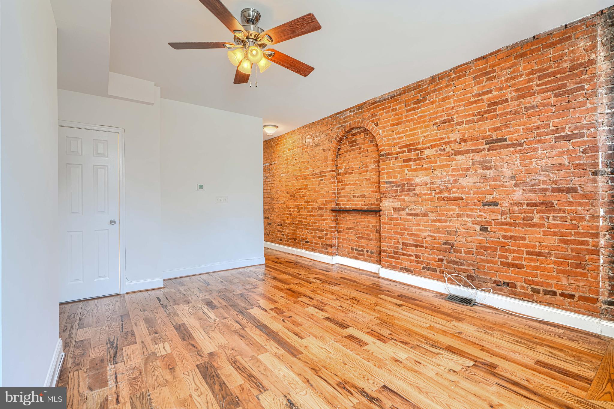 101 W CLEMENT STREET W