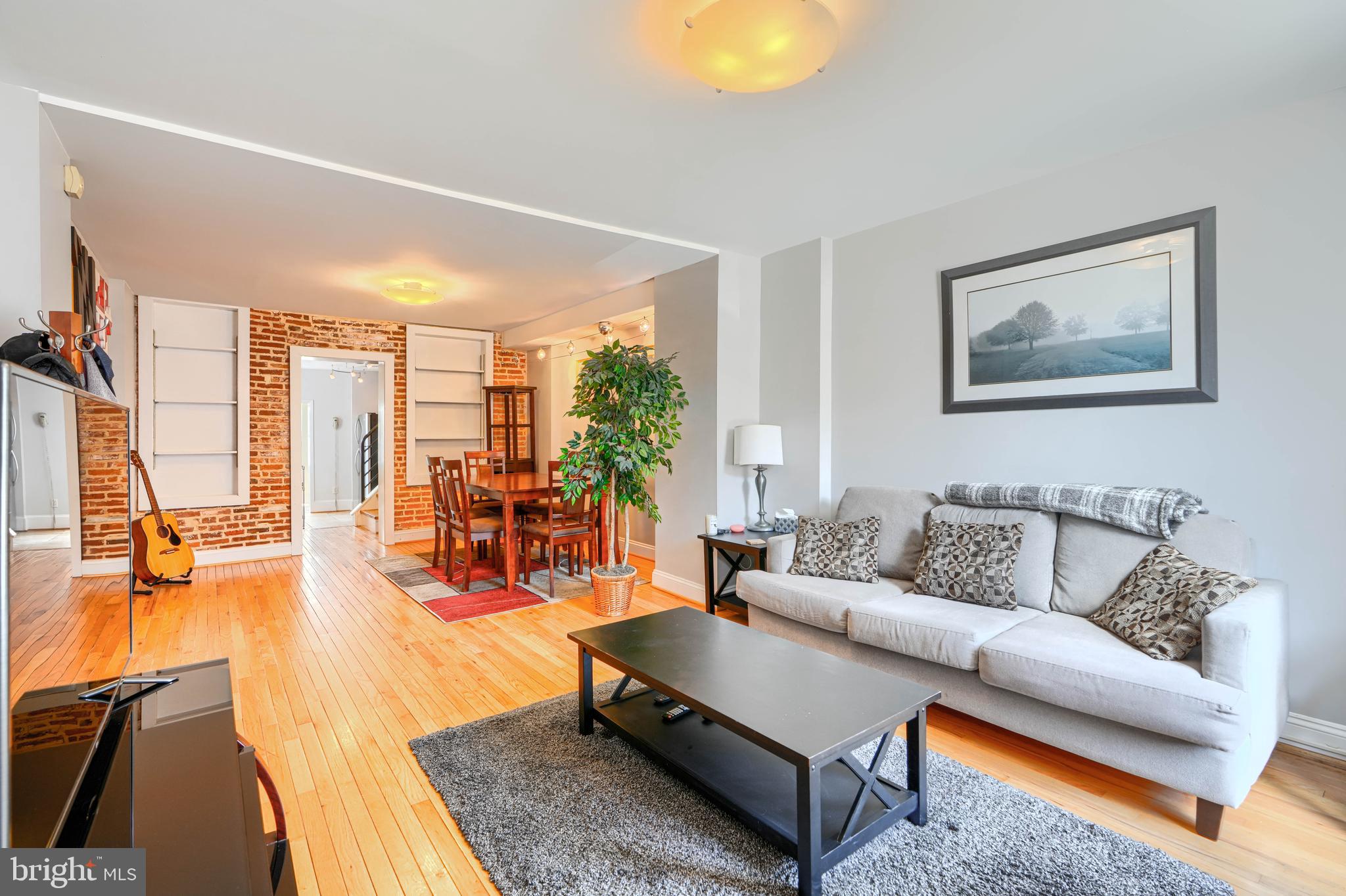 110 E RANDALL STREET E