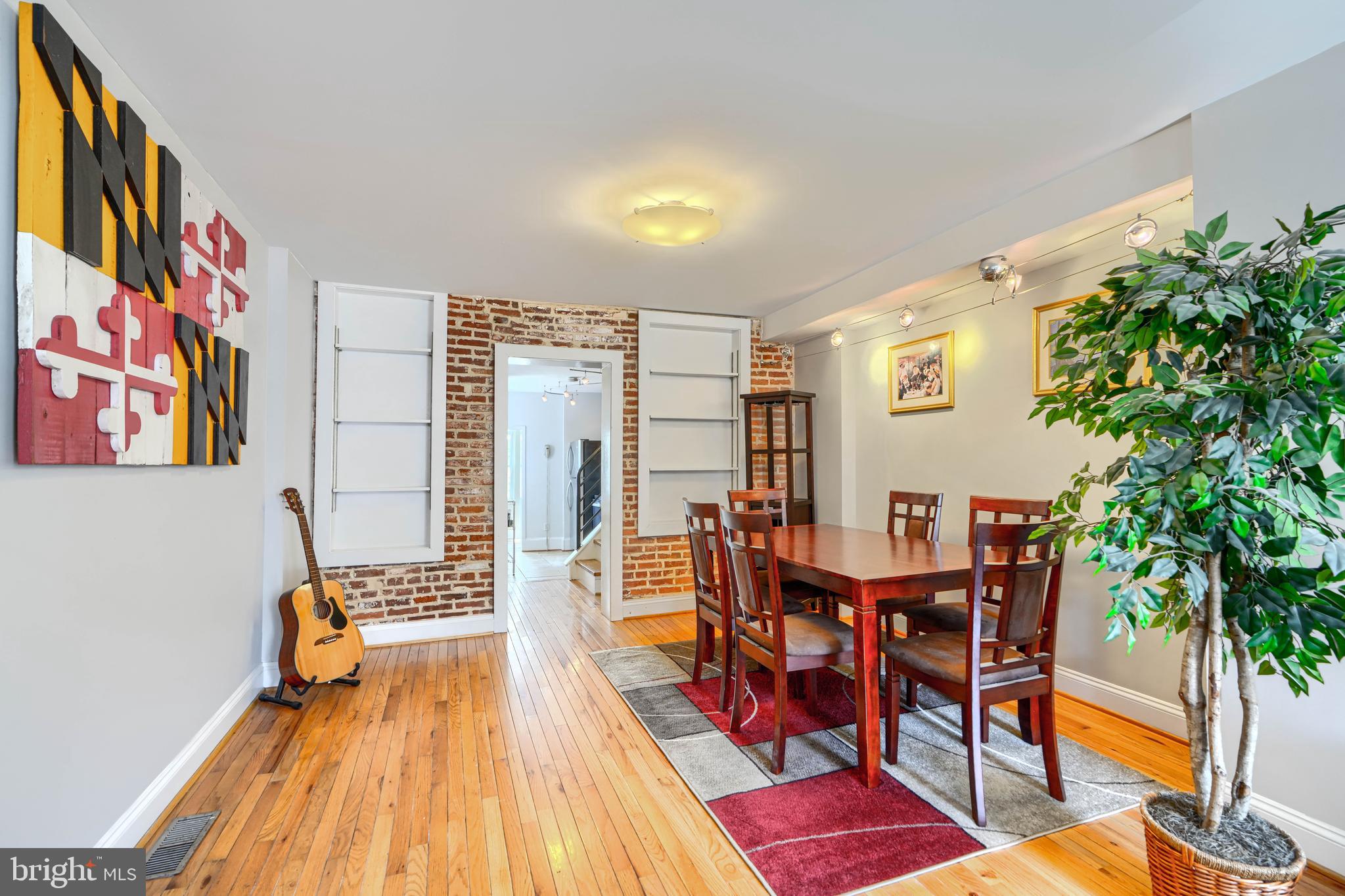110 E RANDALL STREET E