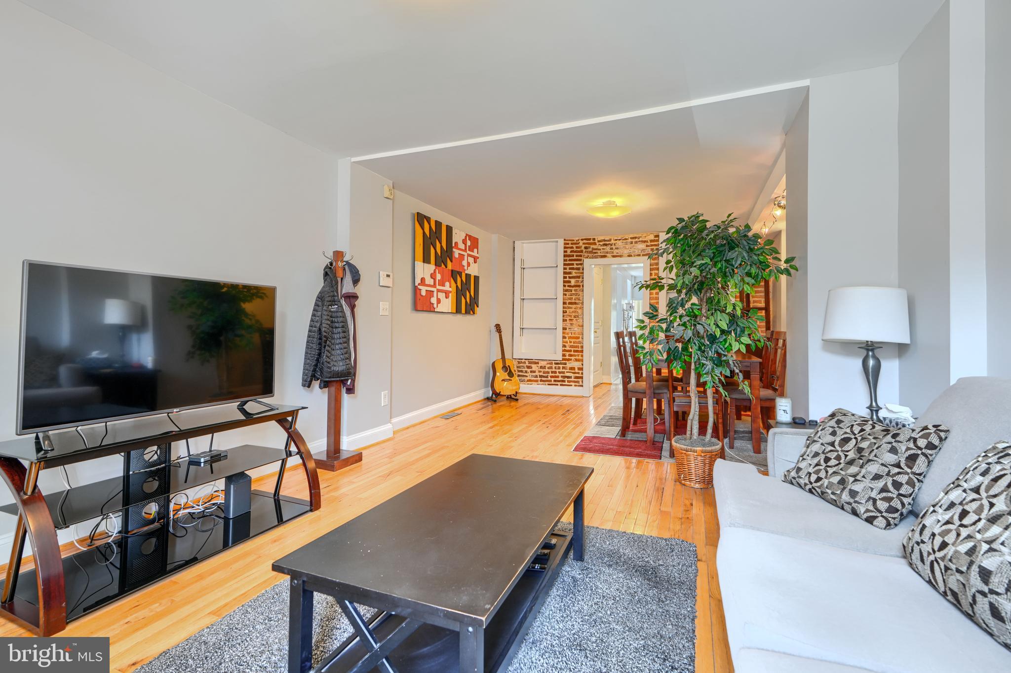 110 E RANDALL STREET E