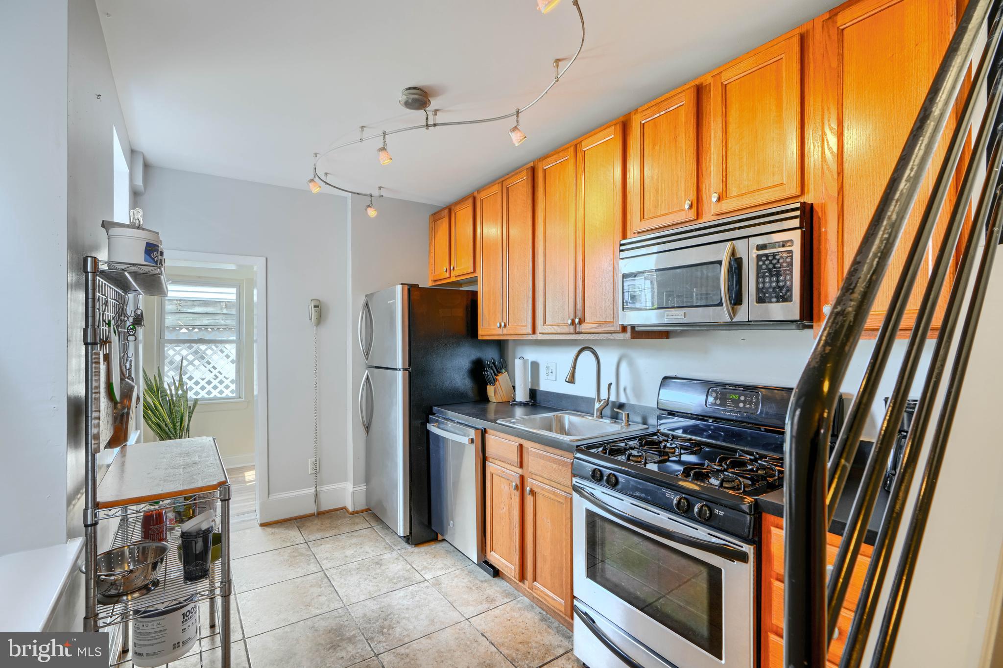 110 E RANDALL STREET E