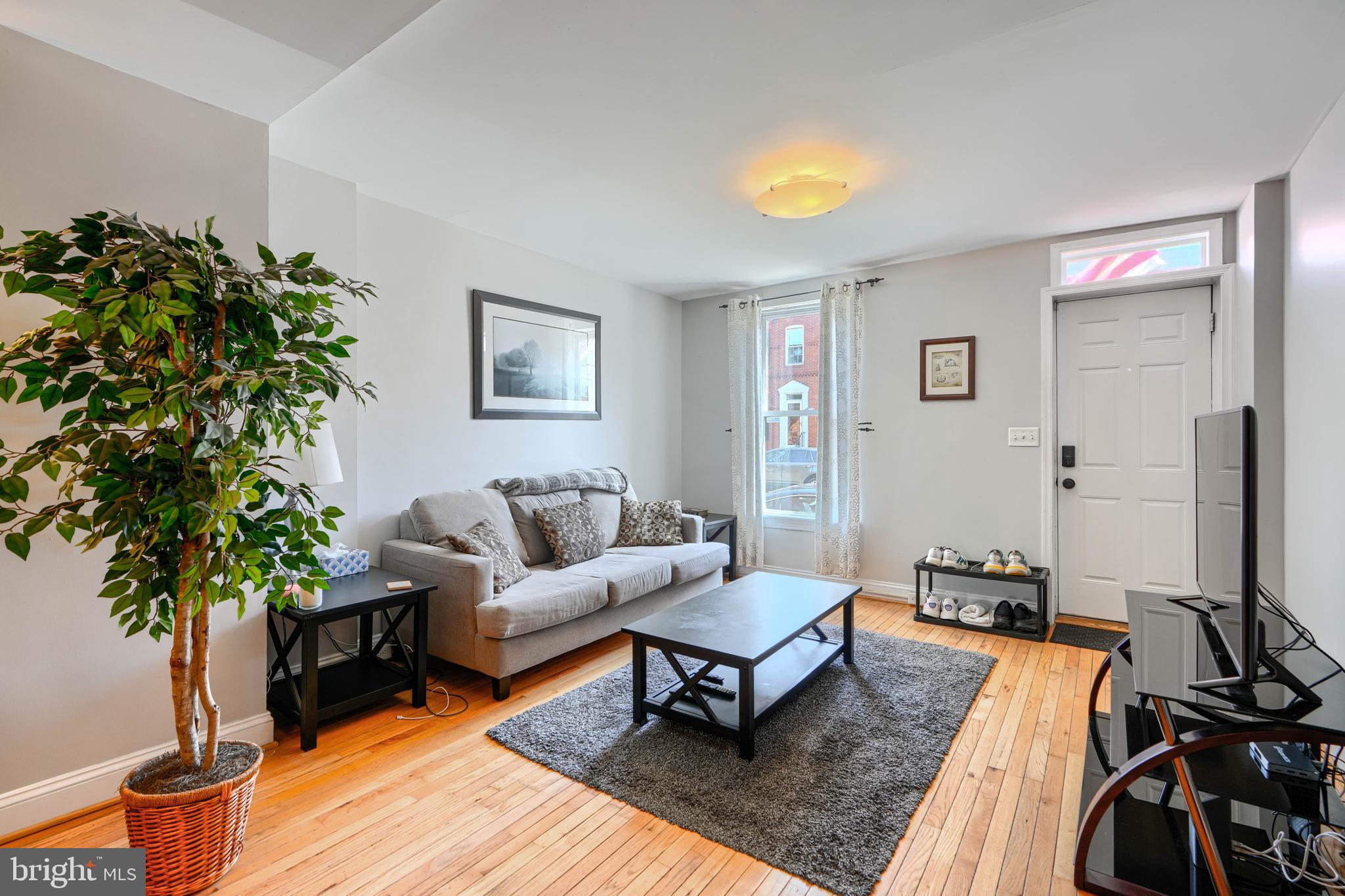 110 E RANDALL STREET E