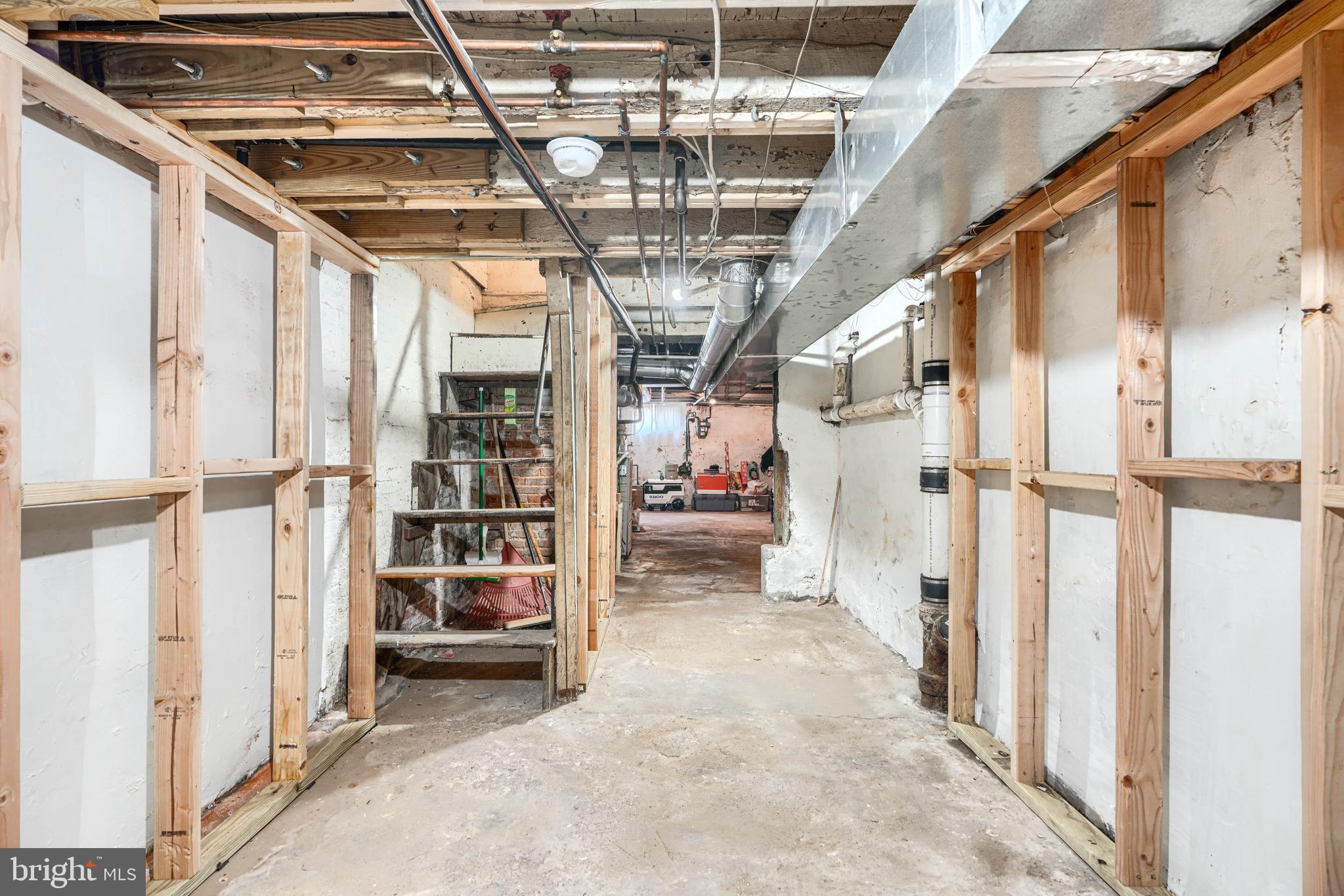 110 E RANDALL STREET E