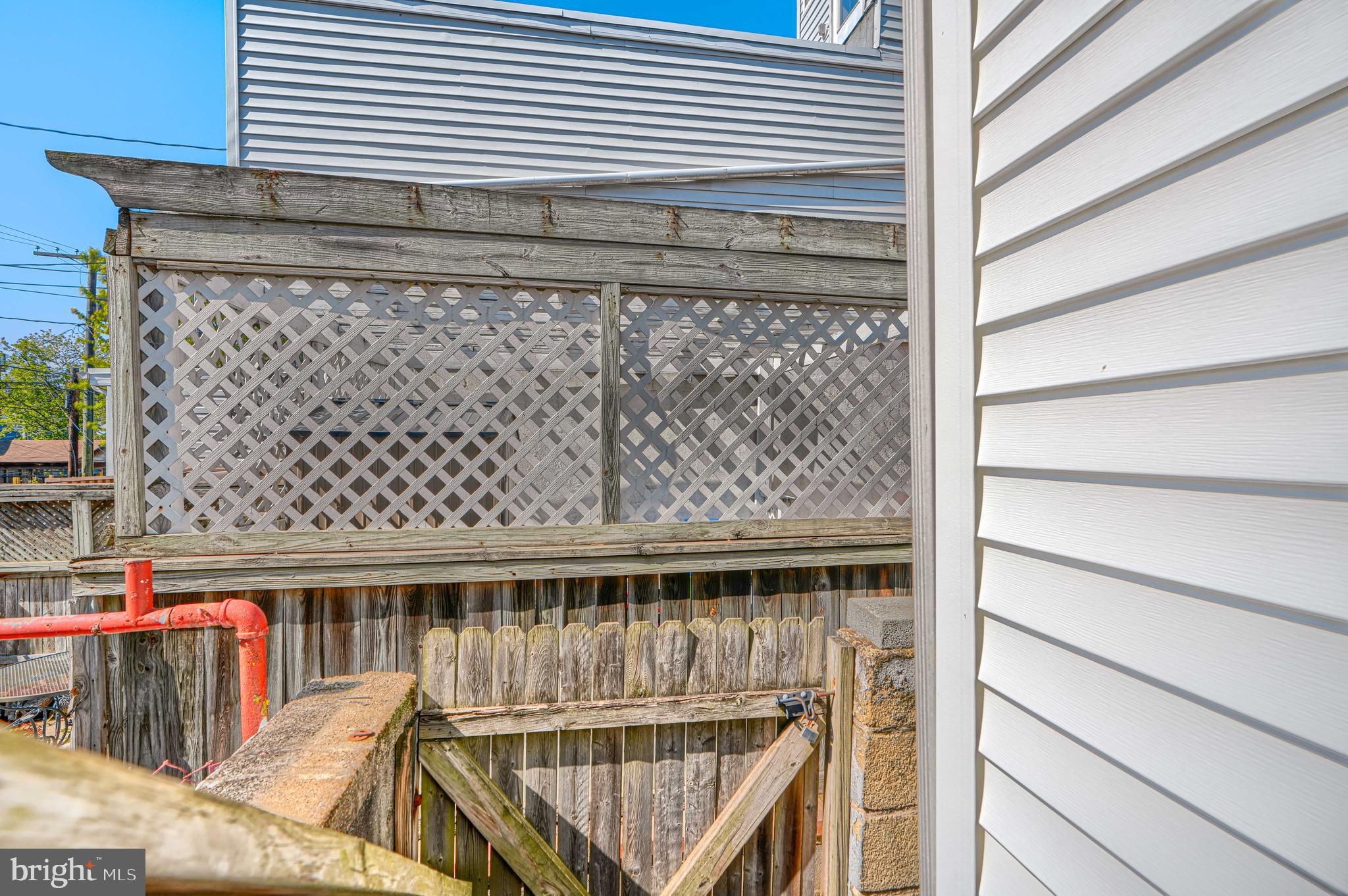 110 E RANDALL STREET E
