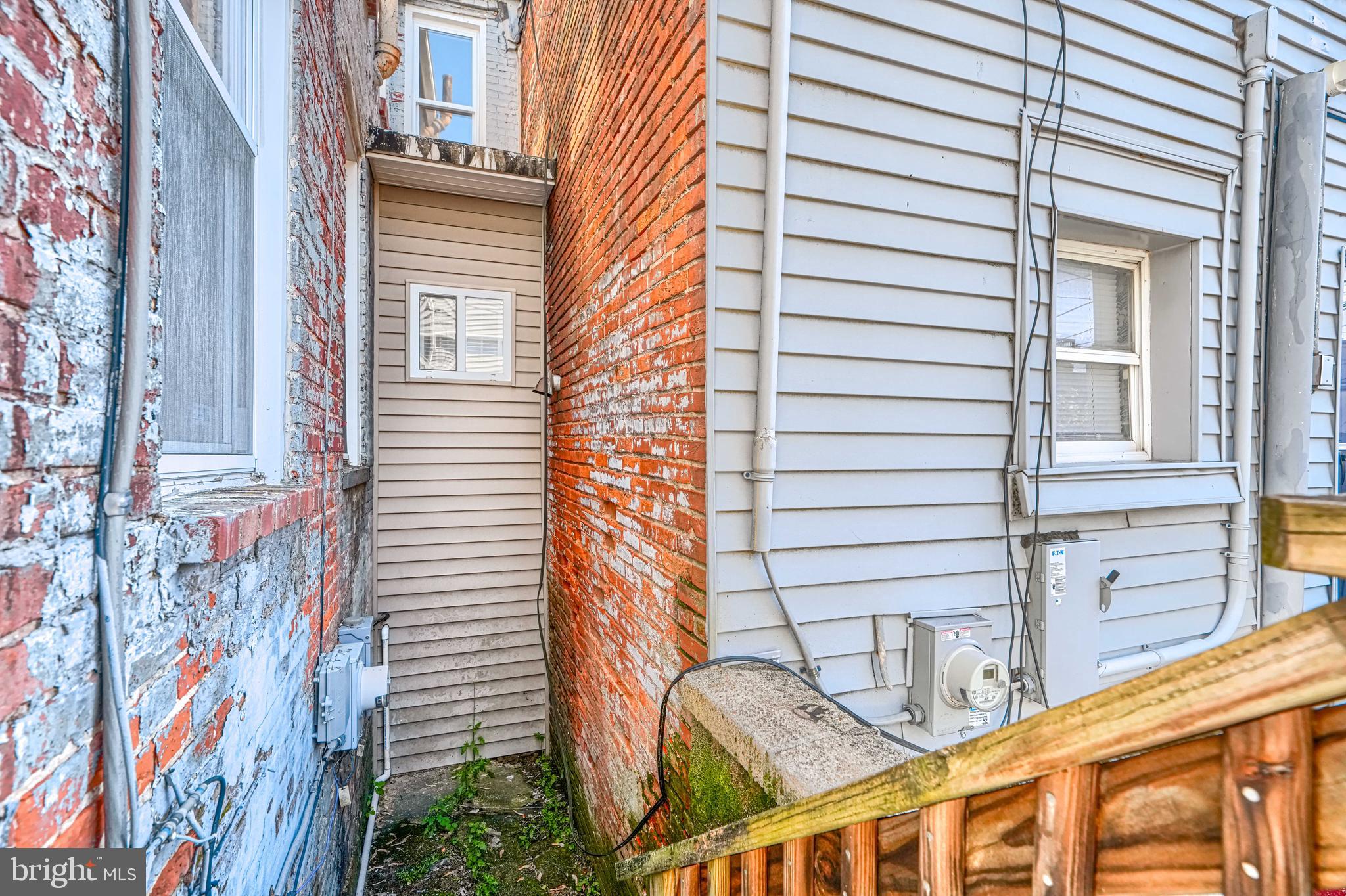 110 E RANDALL STREET E