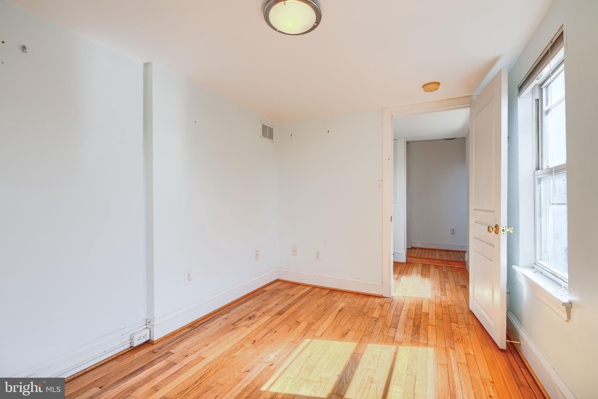 110 E RANDALL STREET E