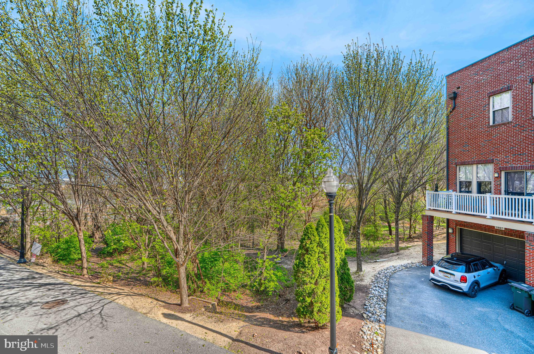 1309 BENJAMIN STREET