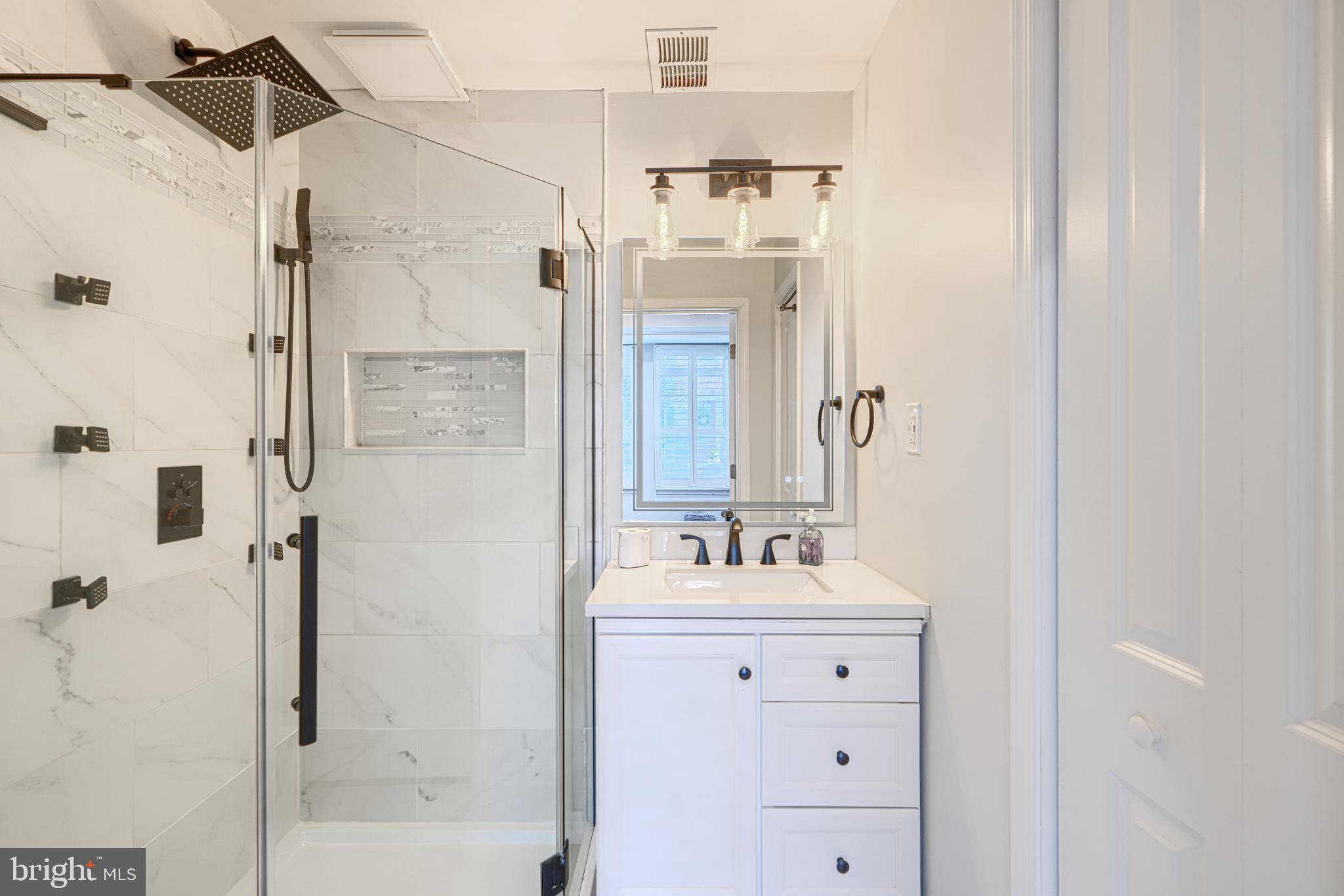 1309 BENJAMIN STREET