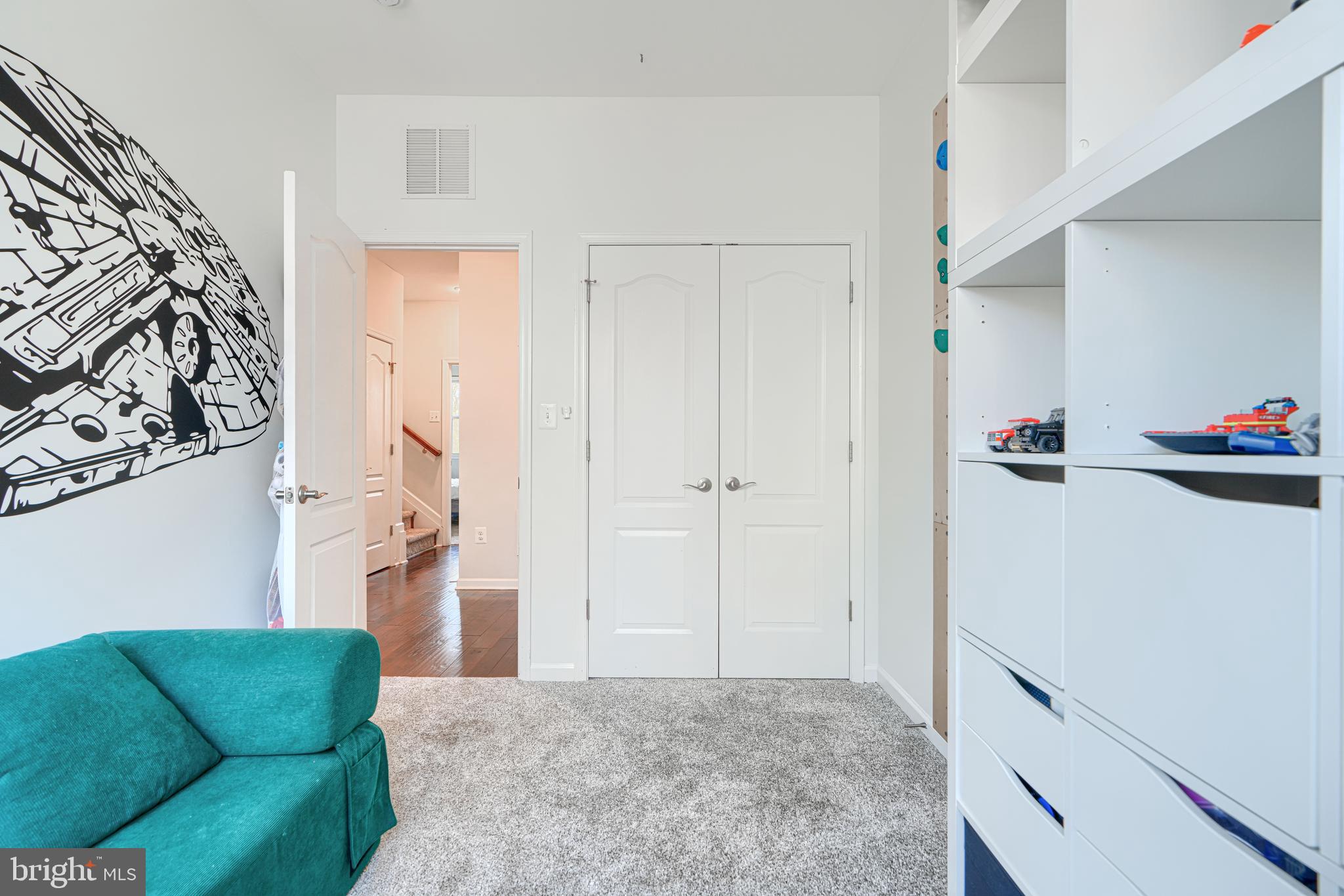 1309 BENJAMIN STREET