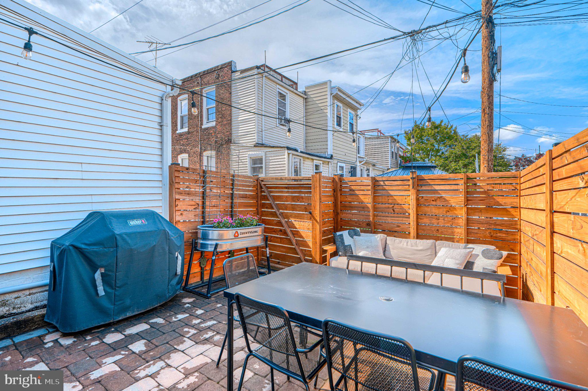 408 E RANDALL STREET