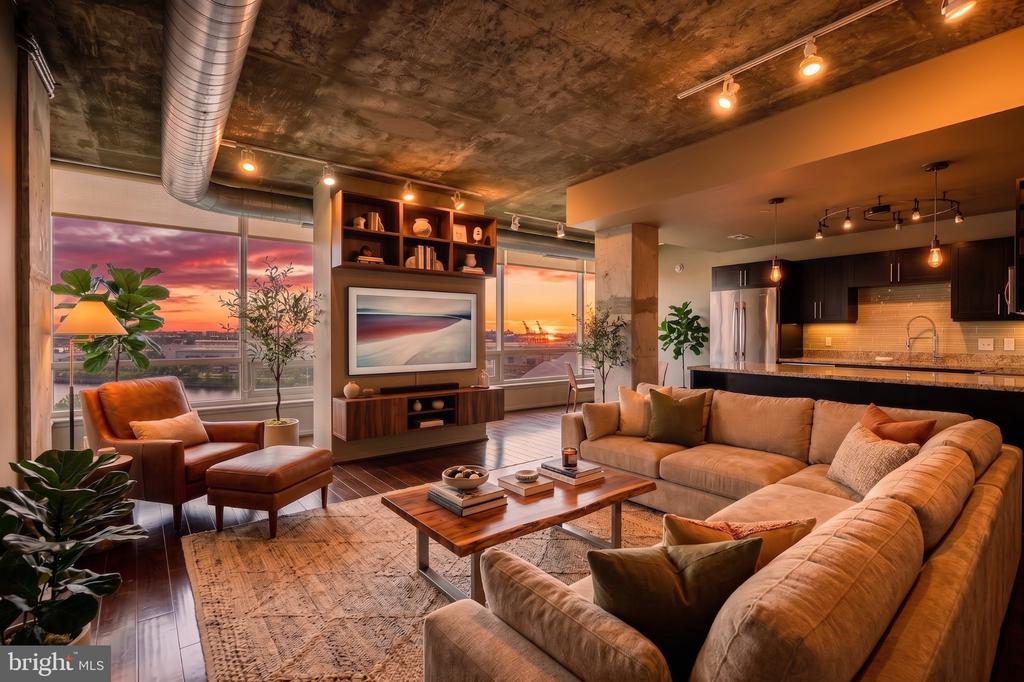 1200 STEUART STREET Unit: 614