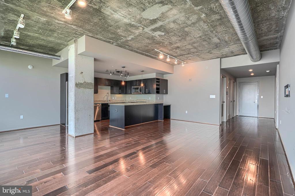 1200 STEUART STREET Unit: 614