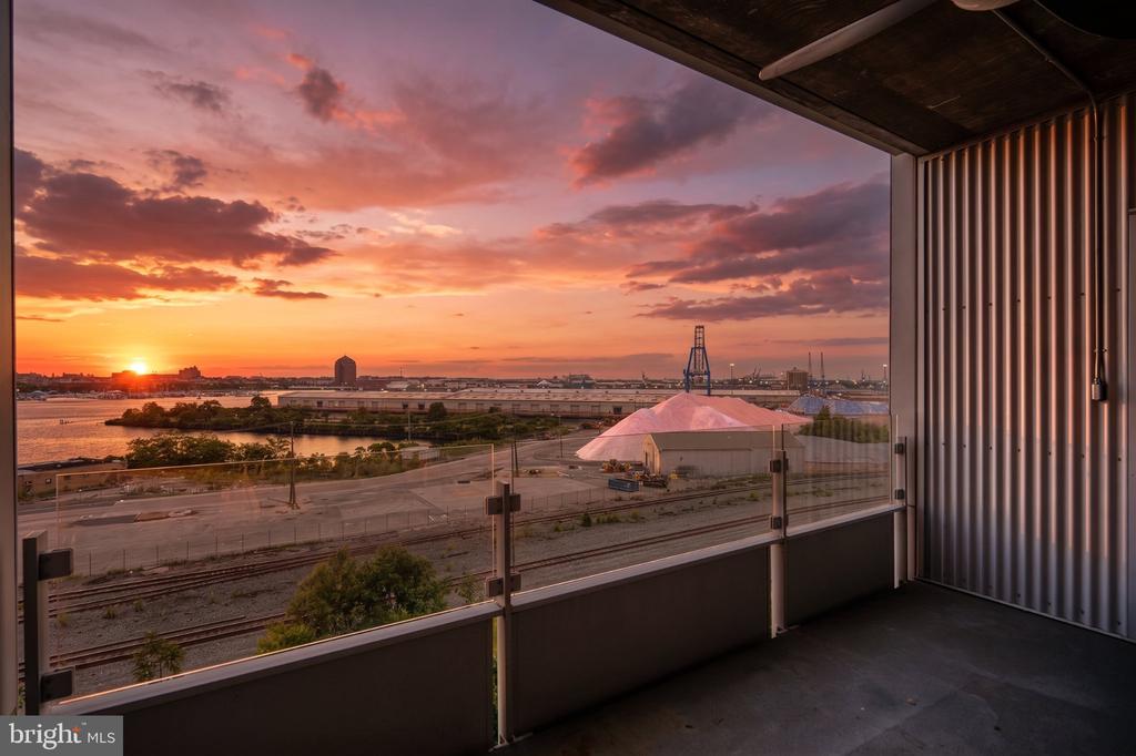 1200 STEUART STREET Unit: 614