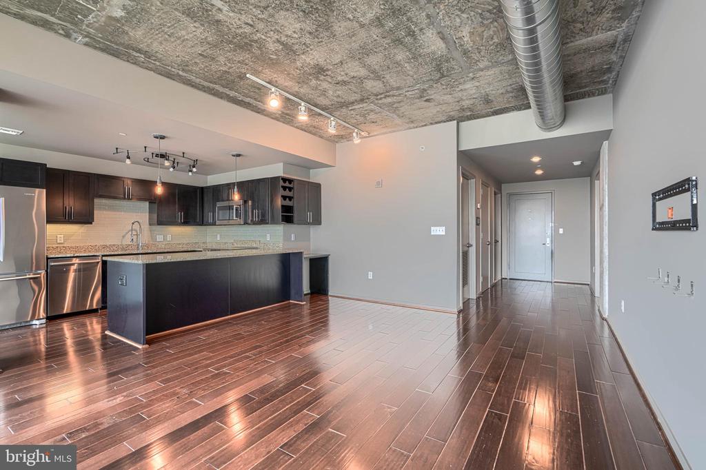 1200 STEUART STREET Unit: 614