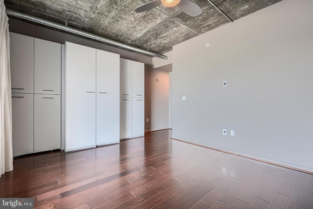 1200 STEUART STREET Unit: 614